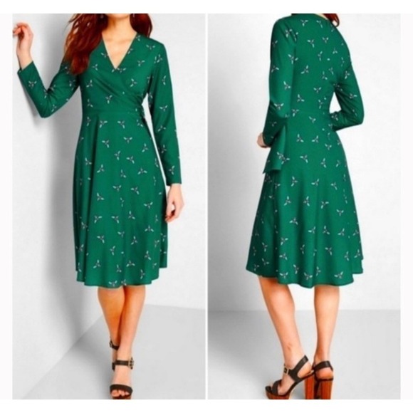 Modcloth Dresses & Skirts - Modcloth Hutch Just Bee Yourself‎ Size 10 Green Midi Dress Faux Wrap